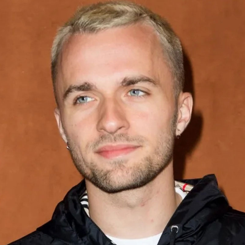 Squeezie brise les tabous avec une greffe de cheveux : le nouveau départ du YouTuber avec la méthode DHI